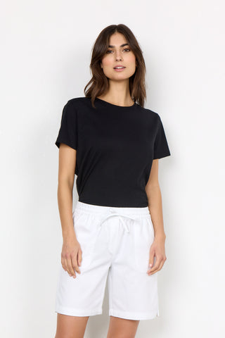 AKILA Shorts - White