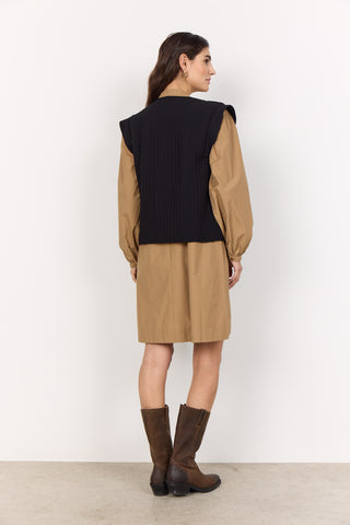 VERNA 1 vatteret vest med broderi