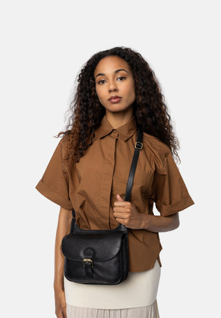 MILLI SMALL crossbody taske i Sort